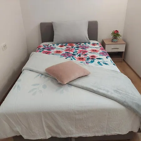 Izi Apartman *
